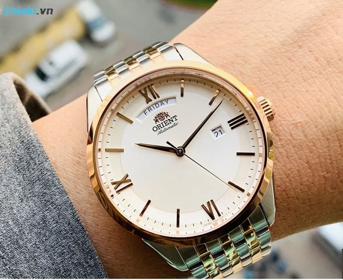 Đồng hồ Orient DayDate đi k&egrave;m lịch day-date tiện lợi
