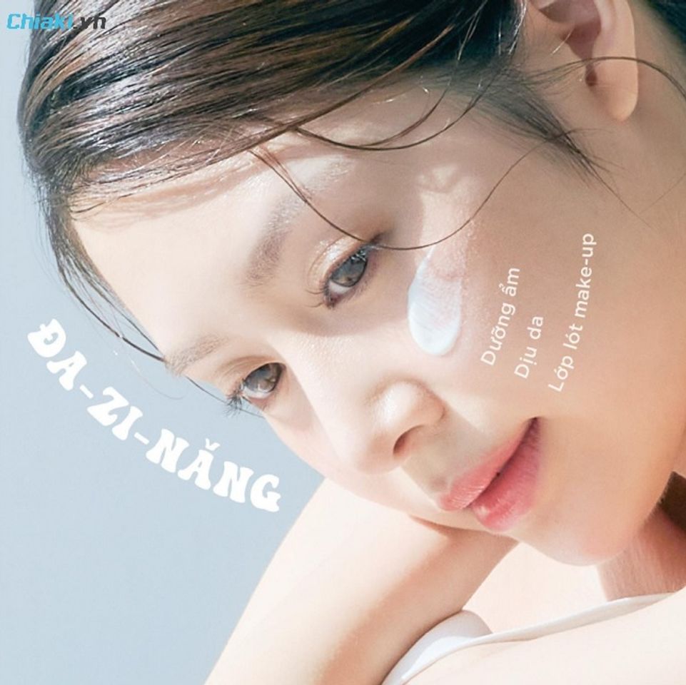 Kem chống nắng Centella của Skin1004 hiệu quả chống nắng vượt trội, l&agrave;m dịu, phục hồi v&agrave; bảo vệ da hiệu quả.