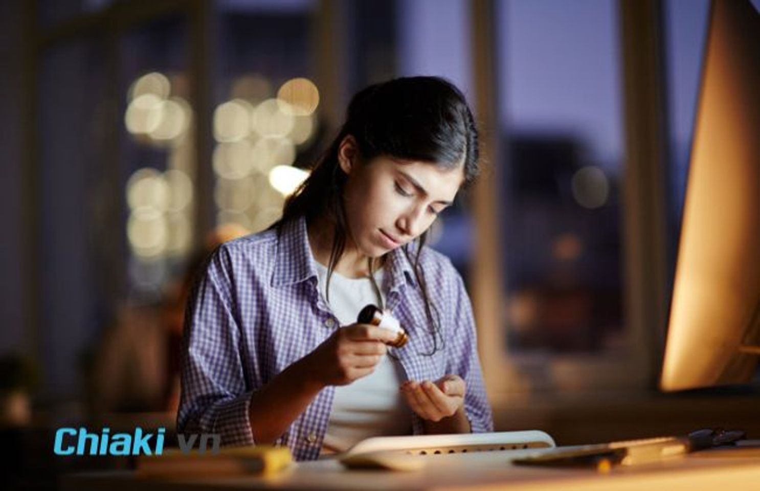 Ti&ecirc;u ch&iacute; lựa chọn thuốc bổ d&agrave;nh cho người thức đ&ecirc;m