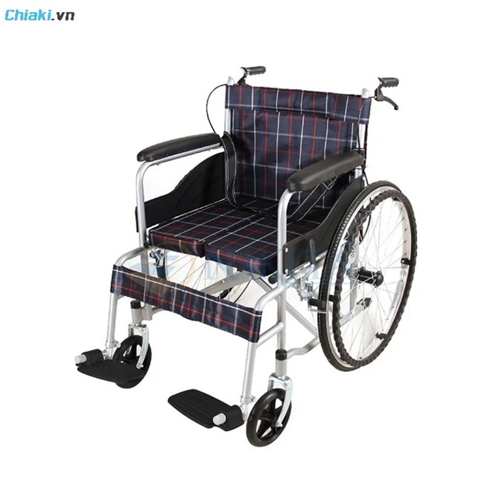 Xe lăn Nikita S213-5CR th&iacute;ch hợp l&agrave;m sản phẩm xe lăn cho người gi&agrave;