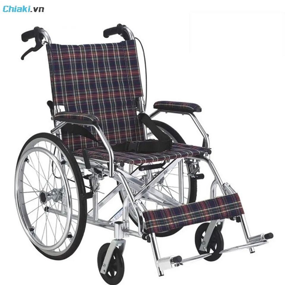 Xe lăn si&ecirc;u nhẹ Lucass X63 cho ph&eacute;p thay đổi độ cao