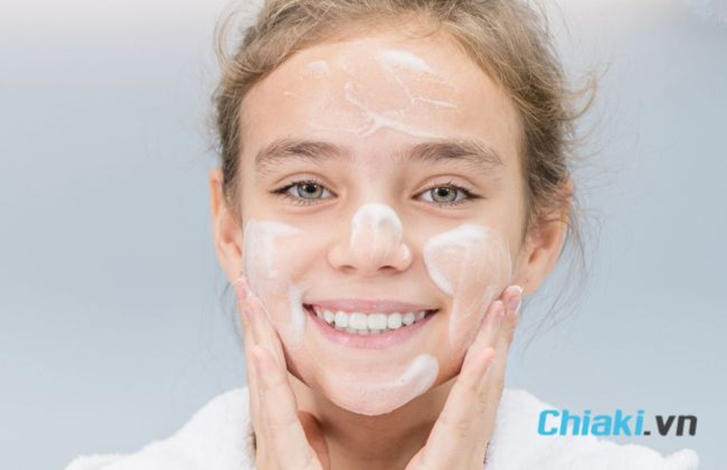 12 tuổi c&oacute; n&ecirc;n d&ugrave;ng sữa rửa mặt kh&ocirc;ng
