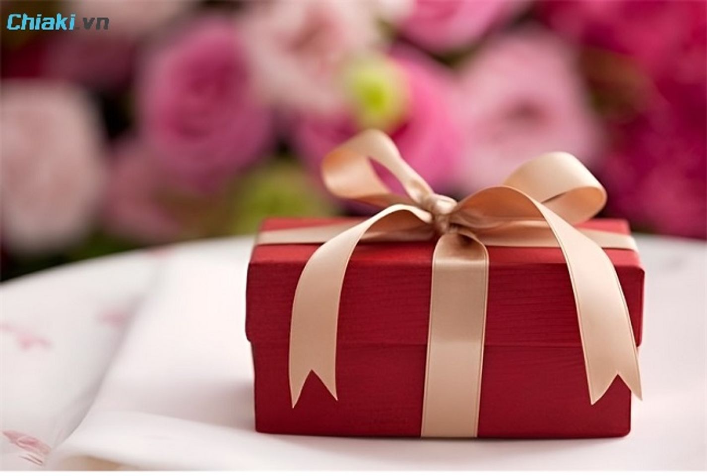 Lưu &yacute; khi chọn qu&agrave; 20/10 cho đồng nghiệp nữ