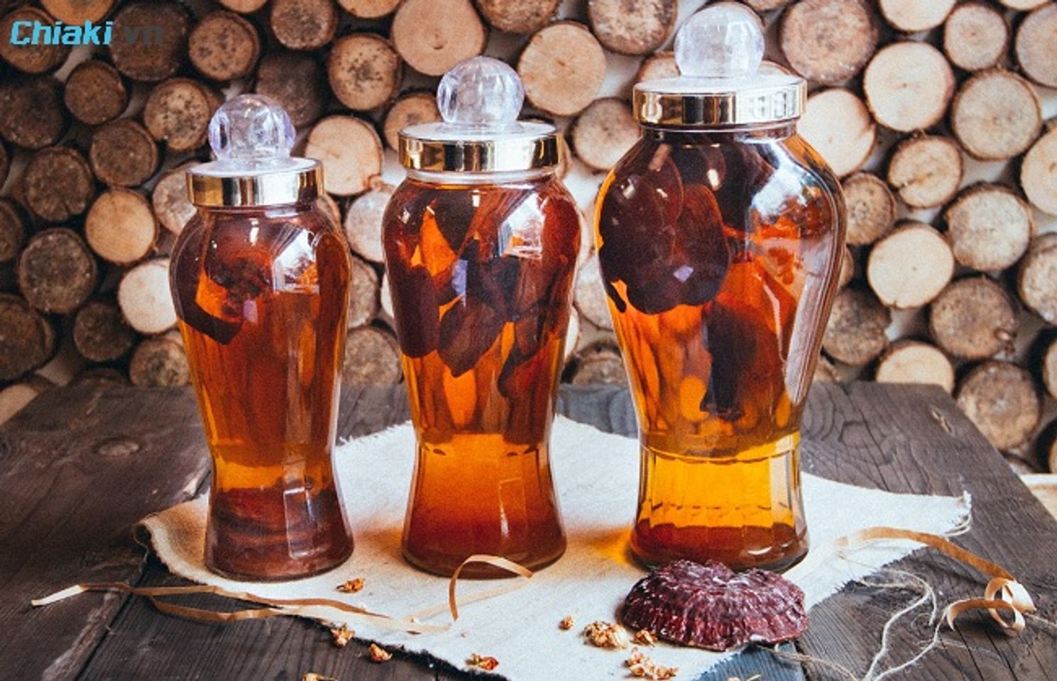 Nấm linh chi ng&acirc;m rượu hỗ trợ tăng cường sức khỏe, hệ miễn dịch