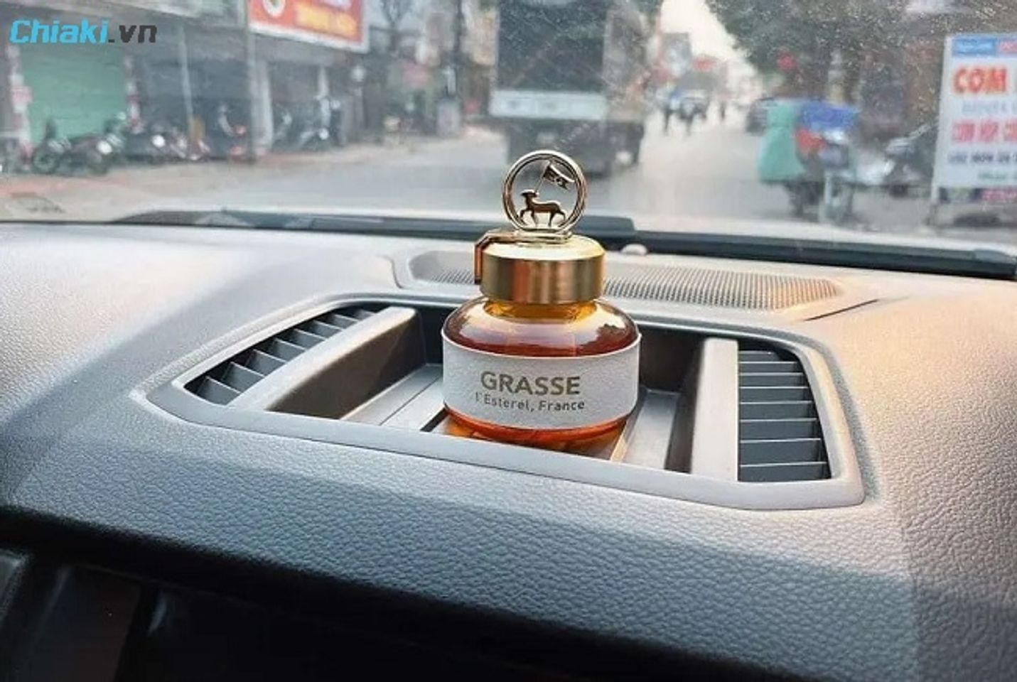 Nước hoa &ocirc; t&ocirc; Grasse H&agrave;n Quốc được kết hợp nhiều tinh dầu thi&ecirc;n nhi&ecirc;n v&agrave; c&ocirc;ng nghệ m&ugrave;i hương hiện đại