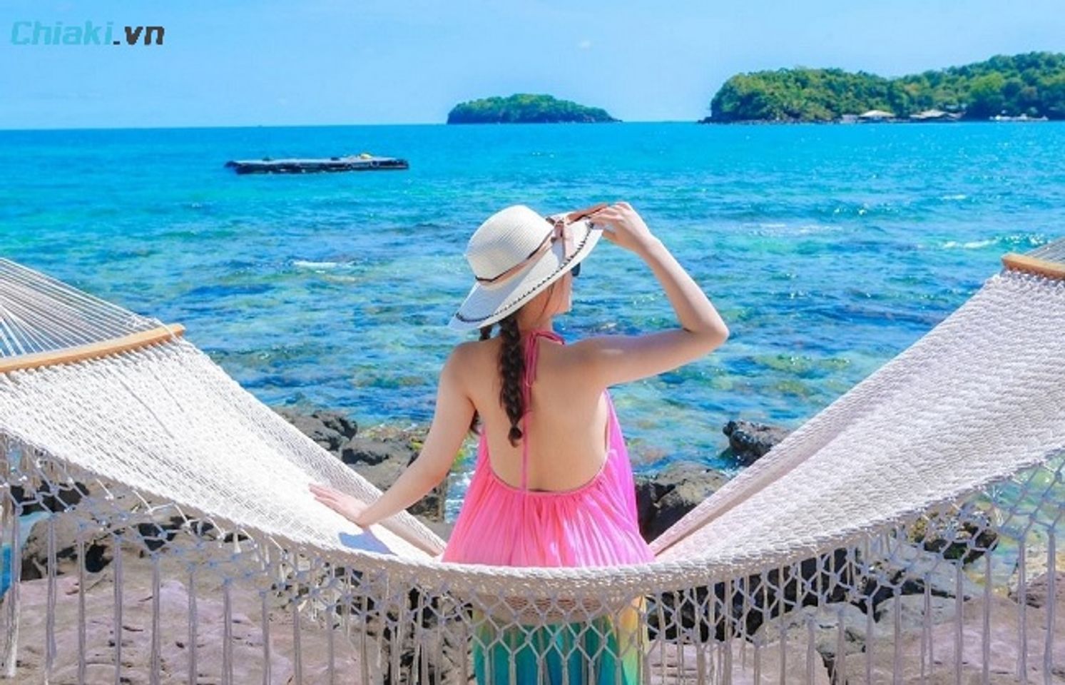 Dẫn đi du lịch ngắn ng&agrave;y l&agrave; m&oacute;n qu&agrave; xả hơi v&agrave; thư gi&atilde;n, t&aacute;i tạo năng lượng cho vợ tốt hơn.