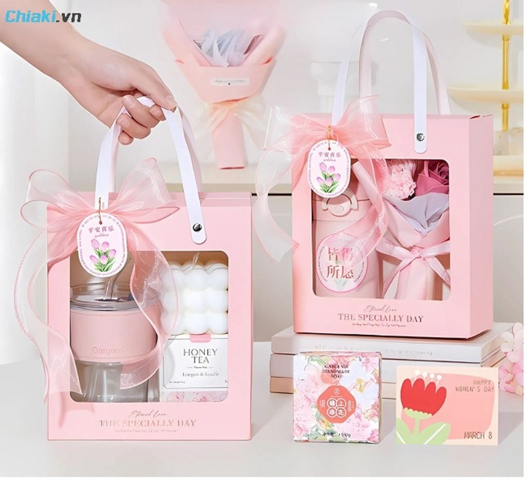 Combo qu&agrave; lưu niệm thể hiện sự tinh tế v&agrave; chu đ&aacute;o của bạn