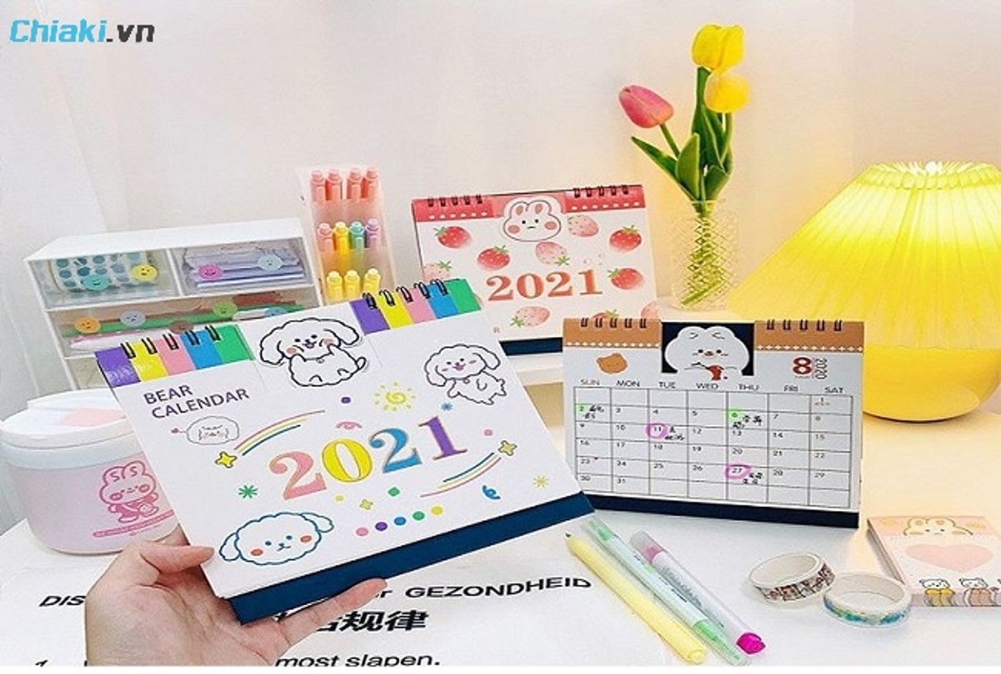Lịch để b&agrave;n xinh xắn mang t&iacute;nh kỷ niệm cao v&agrave; hữu dụng mỗi ng&agrave;y đ&oacute;.&nbsp;