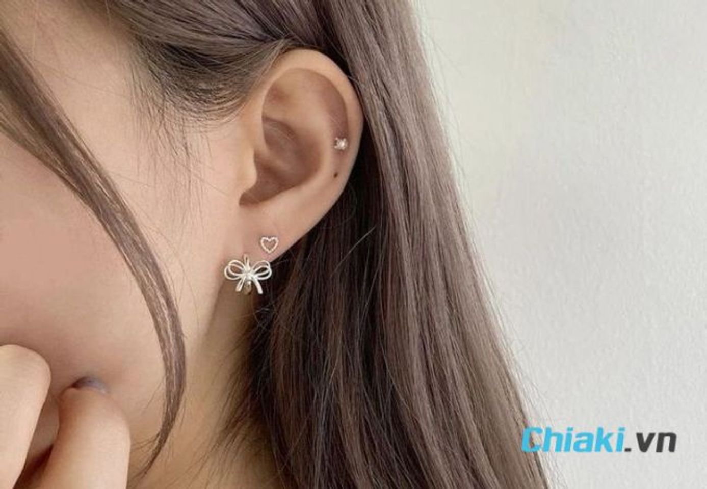Qu&agrave; tặng sinh nhật cho chị g&aacute;i - Hoa tai