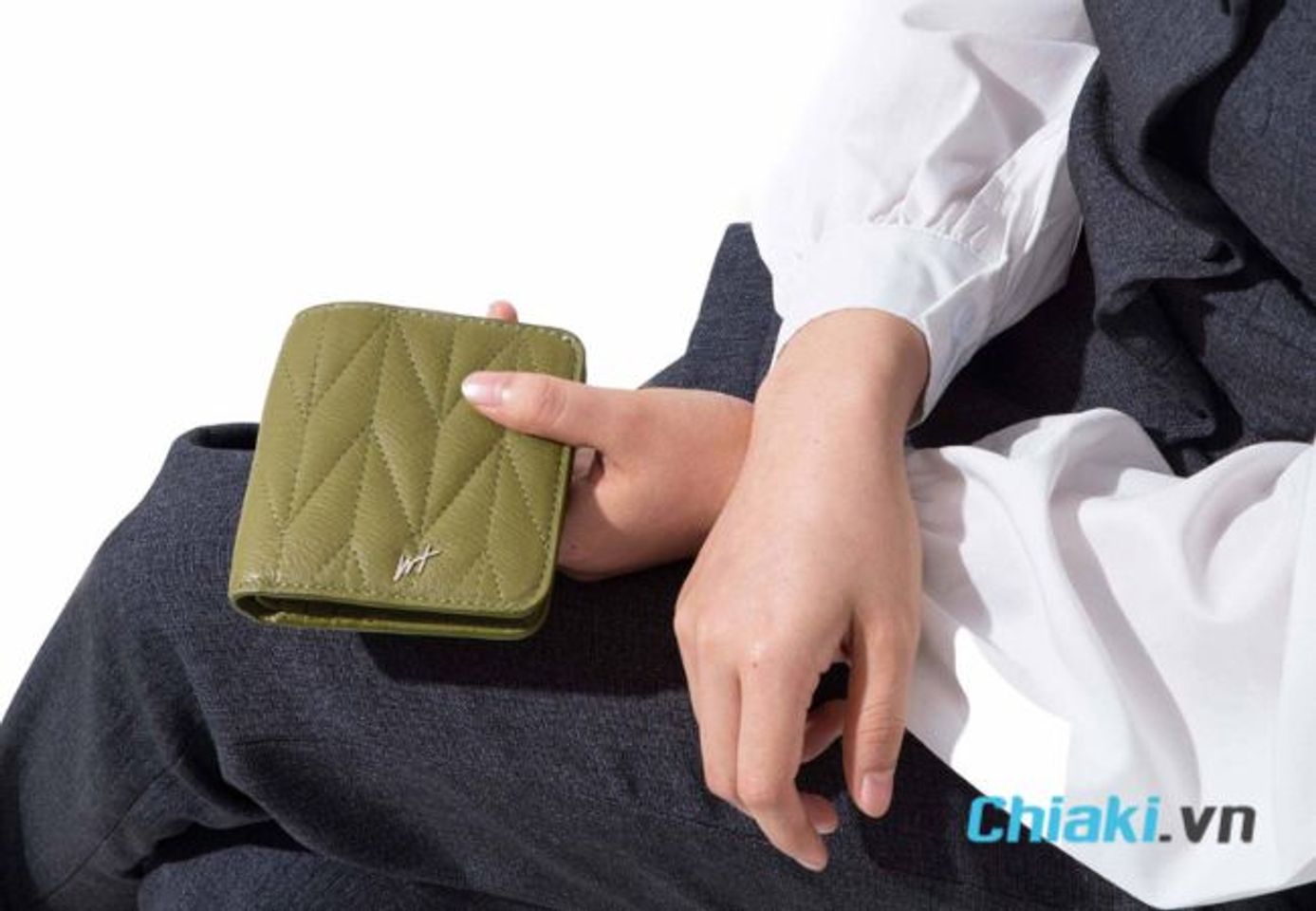Tặng qu&agrave; sinh nhật cho bạn th&acirc;n nữ - V&iacute; da