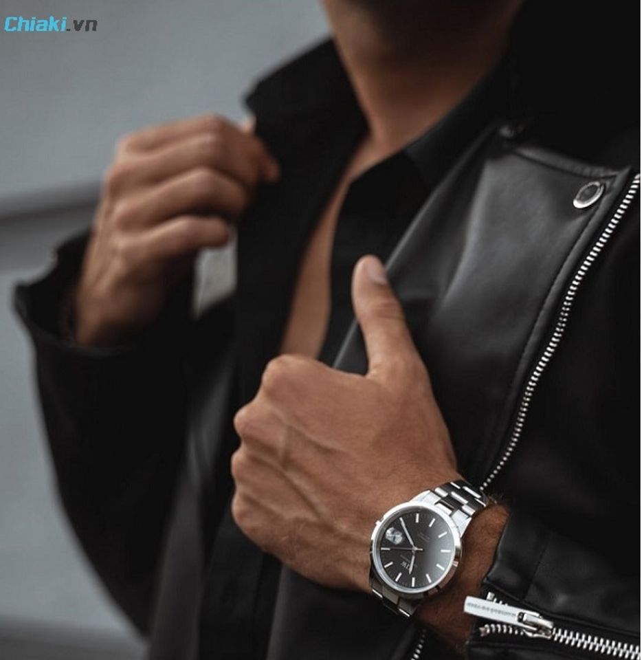 Lựa chọn đồng hồ nam d&acirc;y kim loại theo ph&ograve;ng c&aacute;ch c&aacute; nh&acirc;n v&agrave; trang phục