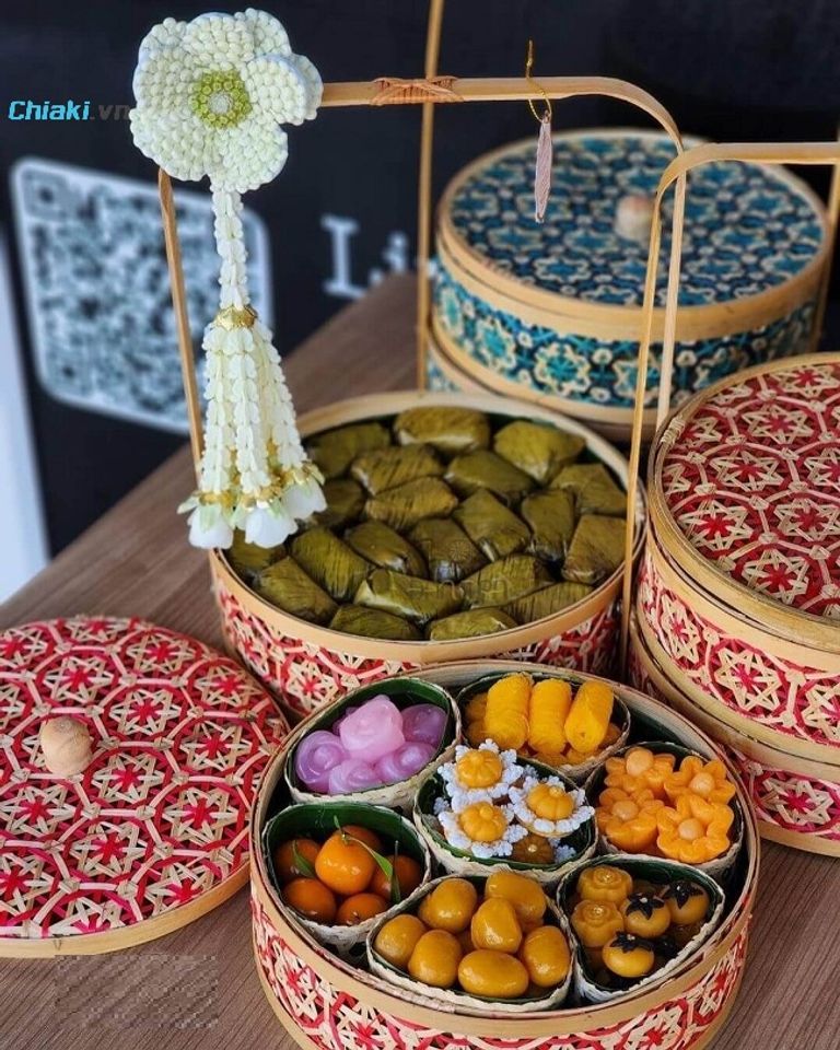 Giỏ m&acirc;y b&aacute;nh kẹo trung thu l&agrave; m&oacute;n qu&agrave; đặc biệt d&agrave;nh tặng người th&acirc;n