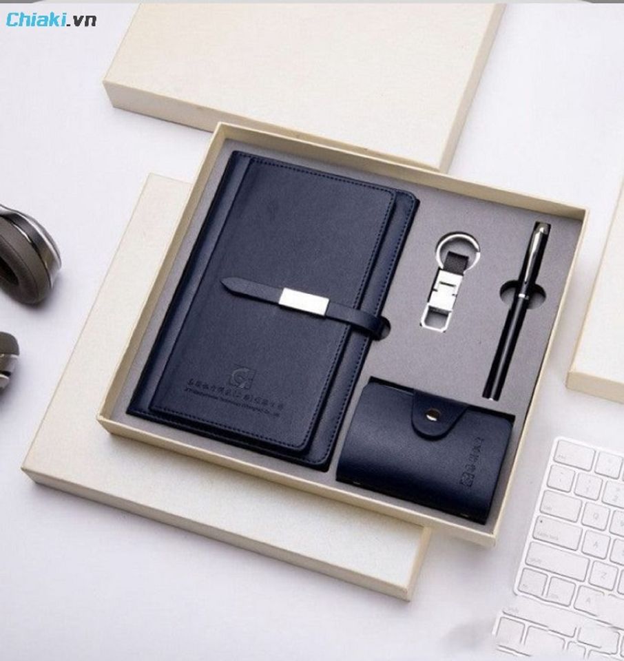 Set qu&agrave; kỷ niệm từ doanh nghiệp tri &acirc;n v&agrave; gắn kết t&igrave;nh cảm giữa sếp v&agrave; tập thể nh&acirc;n vi&ecirc;n
