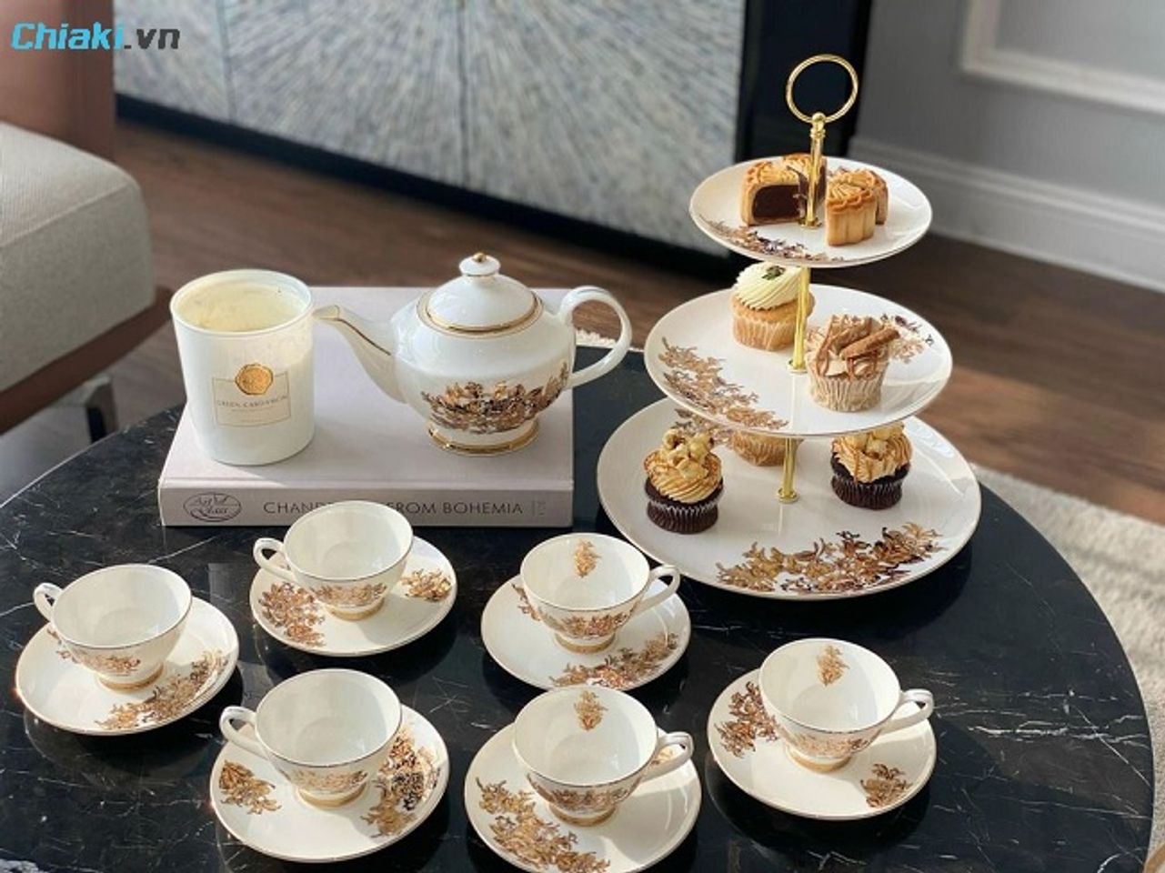 Bộ ấm tr&agrave; cao cấp thể hiện sự sum họp, gắn kết v&agrave; tinh tế