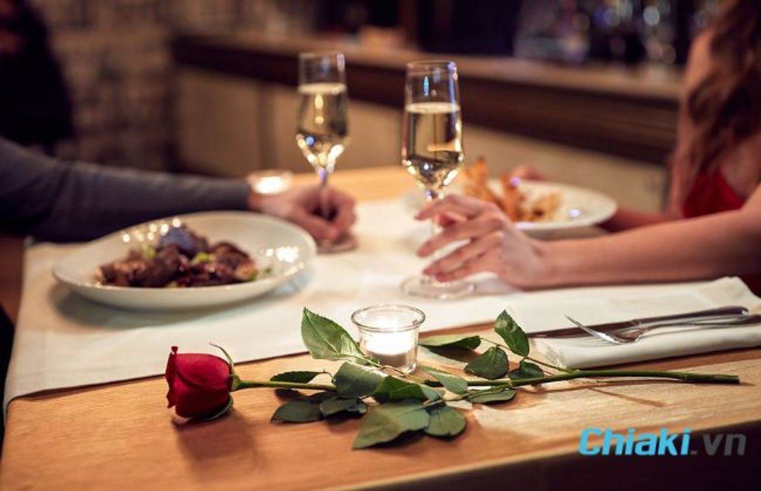 Qu&agrave; sinh nhật cho bạn trai - Một bữa tối ấm &aacute;p