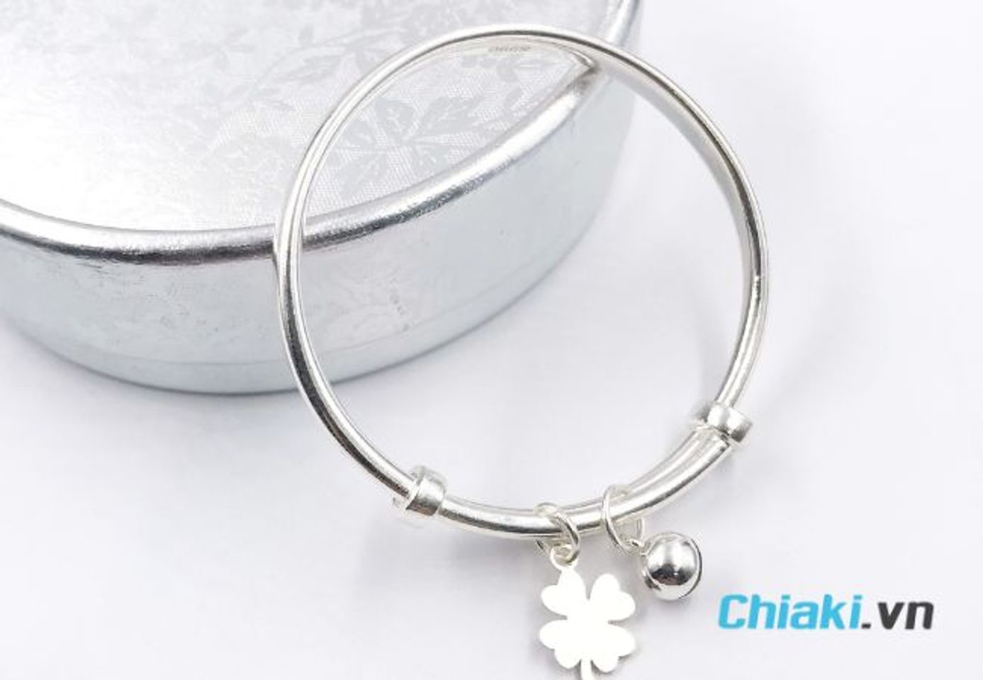 Qu&agrave; sinh nhật cho b&eacute; trai 1 tuổi - Lắc tay, lắc ch&acirc;n