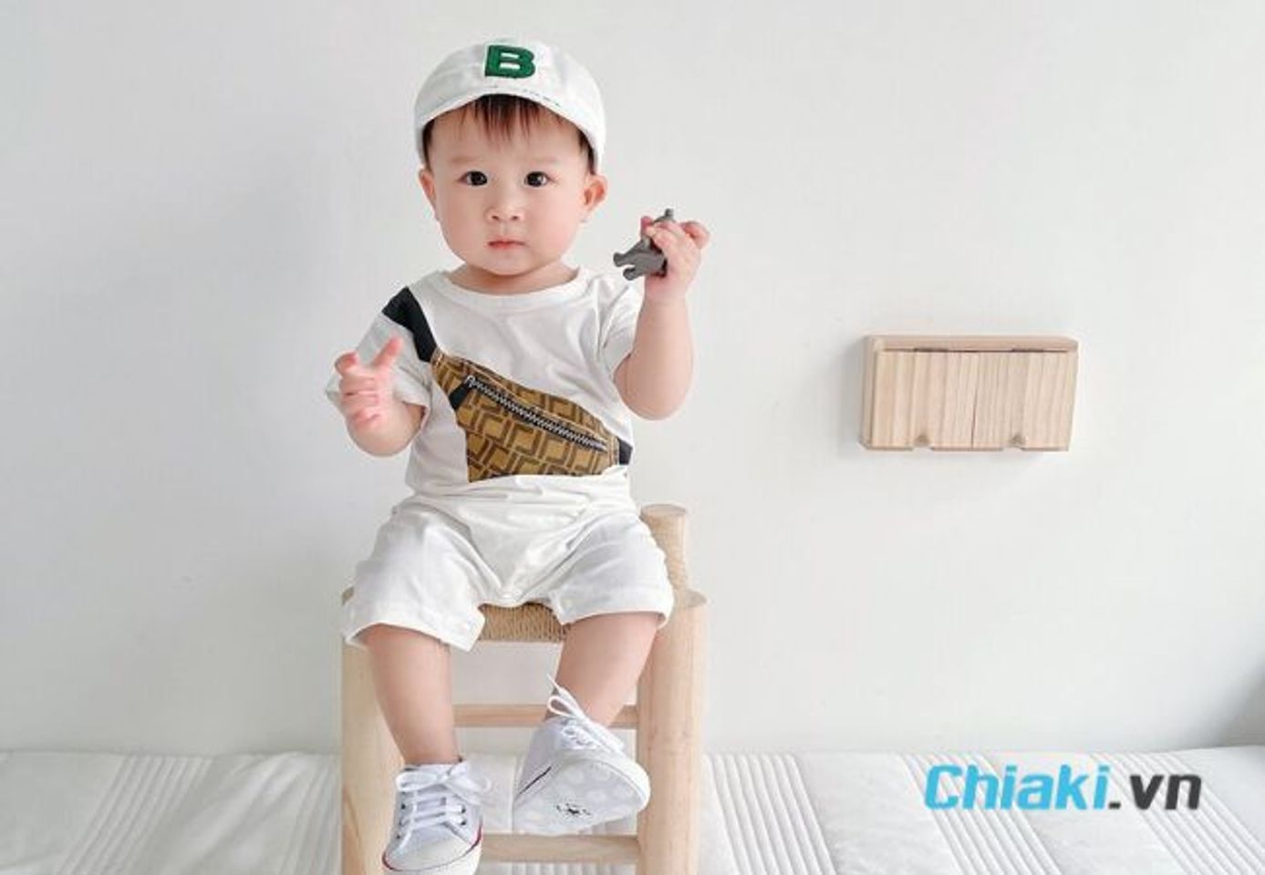 Qu&agrave; sinh nhật cho b&eacute; trai 1 tuổi - Quần &aacute;o