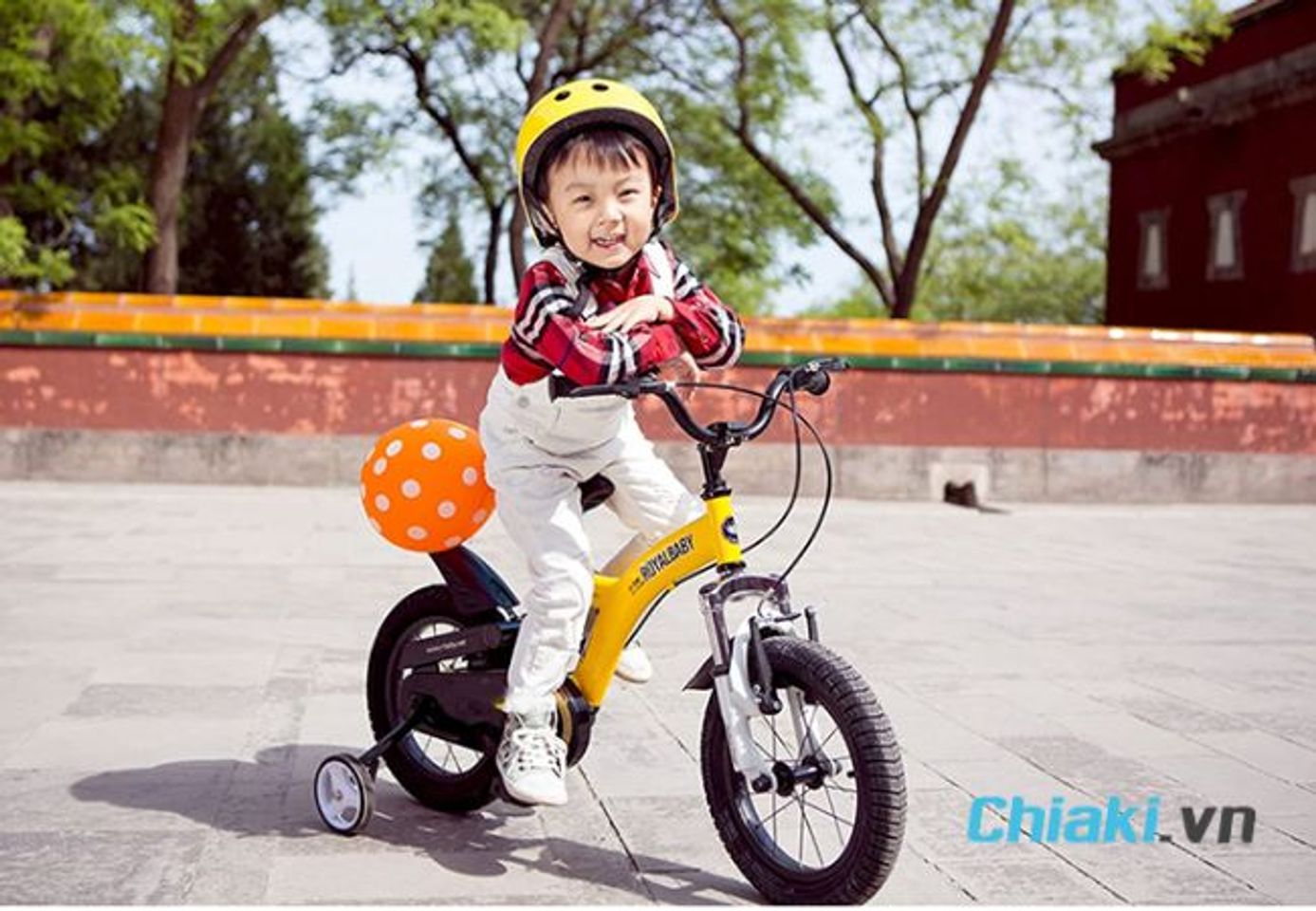 Qu&agrave; sinh nhật cho b&eacute; trai 3 tuổi - Xe đạp