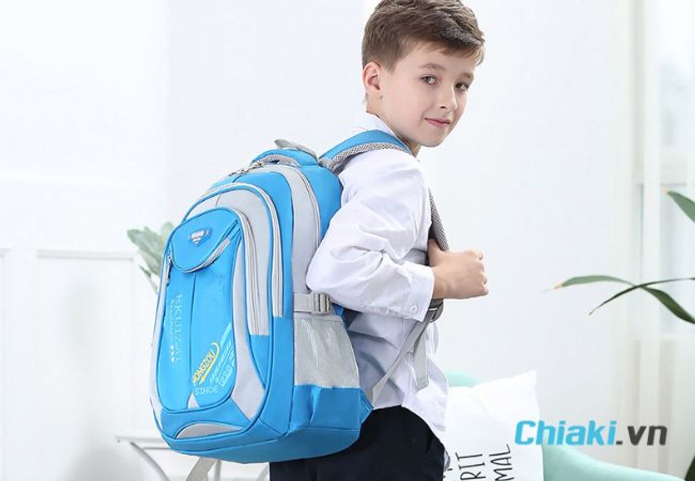 Qu&agrave; sinh nhật cho b&eacute; trai 7 tuổi - Balo học sinh
