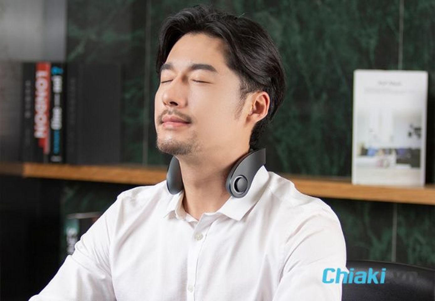 Qu&agrave; sinh nhật cho nam 35 tuổi - M&aacute;y massage