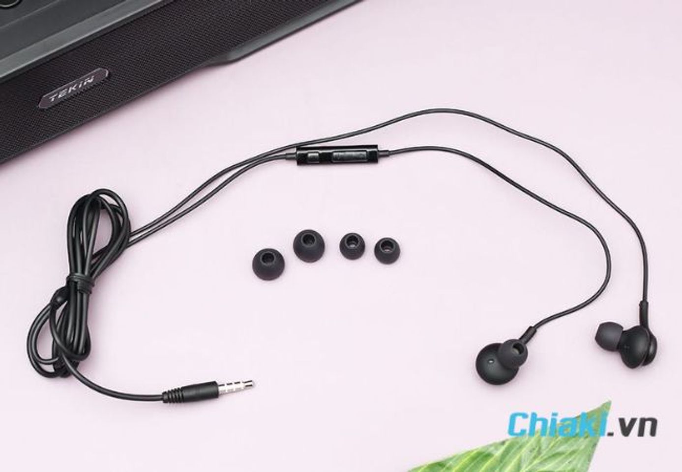 Qu&agrave; sinh nhật cho nam dưới 100k - Tai nghe c&oacute; d&acirc;y