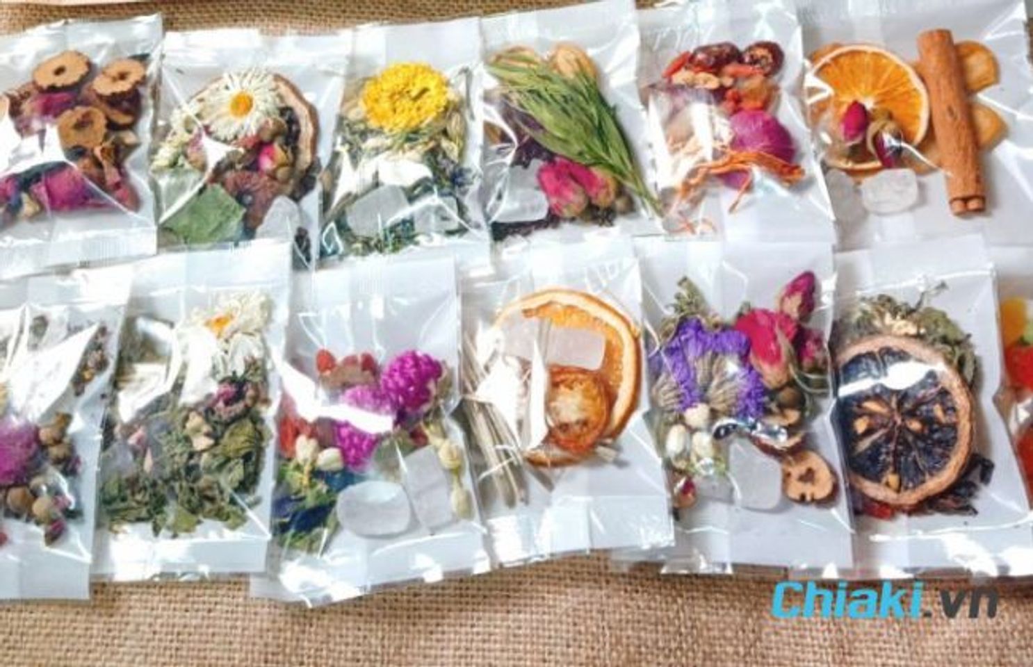 Qu&agrave; sinh nhật cho nữ dưới 100k - Set g&oacute;i tr&agrave; nhỏ