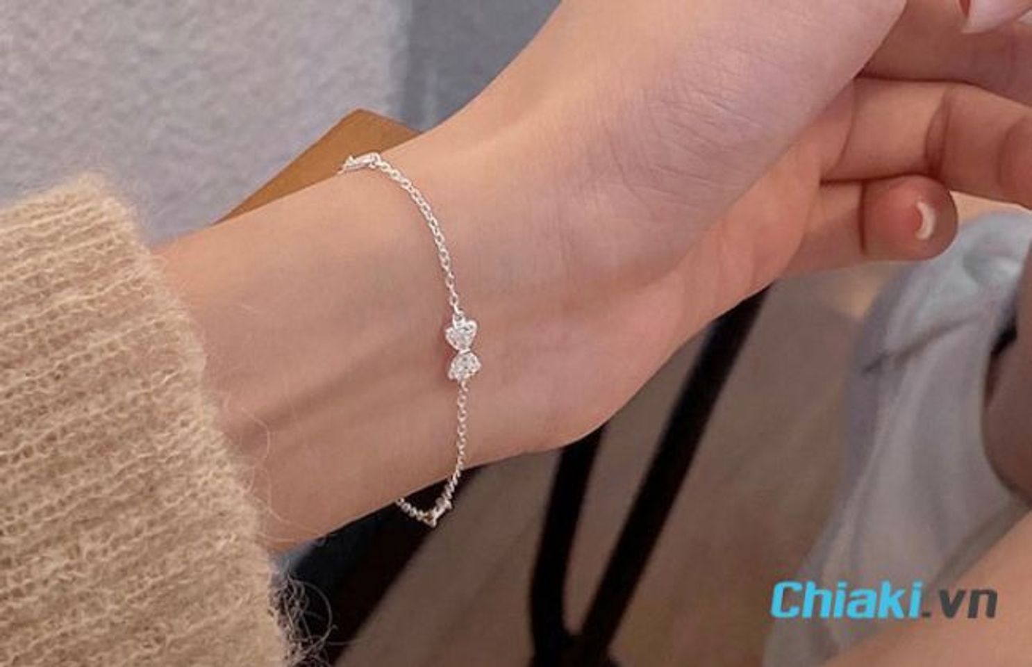 Qu&agrave; sinh nhật cho nữ dưới 50k - V&ograve;ng tay