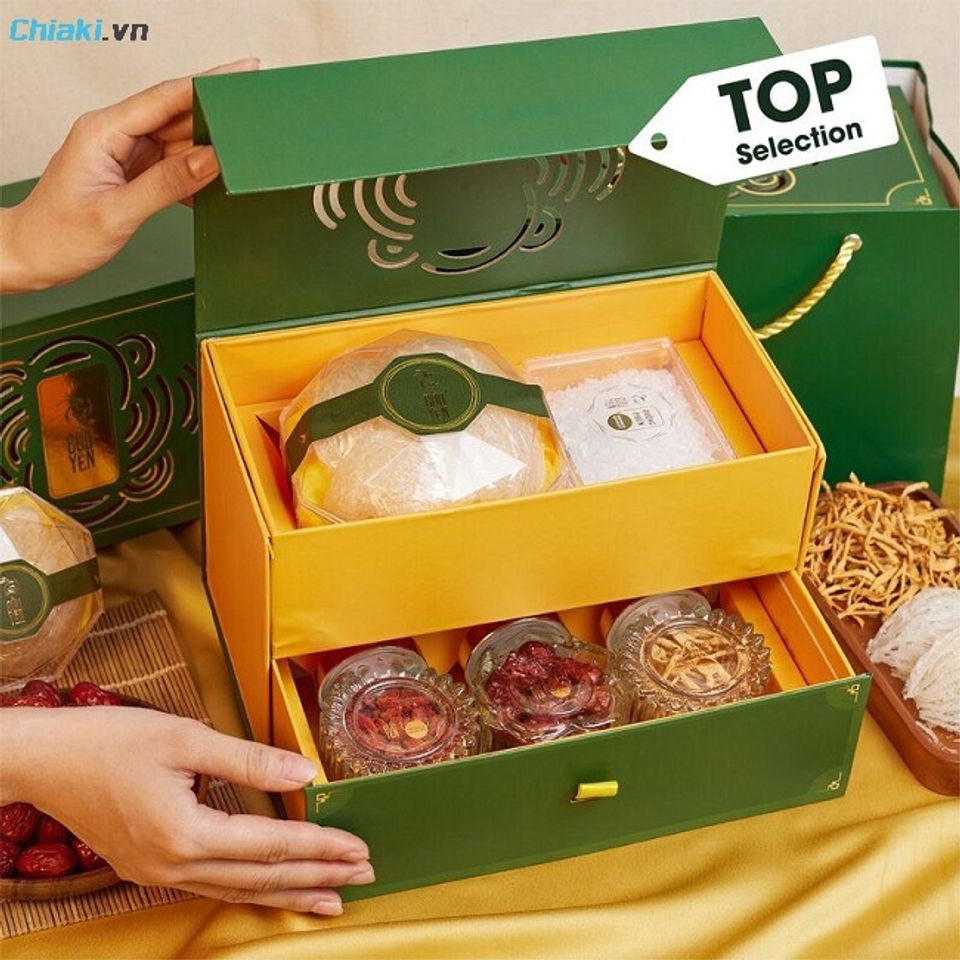 Giỏ qu&agrave; tặng sức khỏe (nh&acirc;n s&acirc;m, yến s&agrave;o) thể hiện được sự tr&acirc;n trọng, c&ocirc;ng việc hanh th&ocirc;ng đến gia chủ