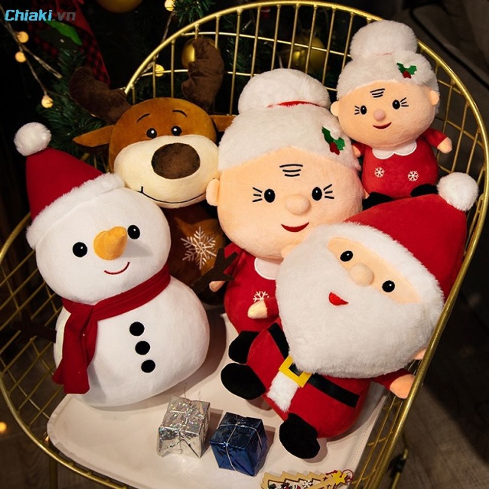 Gấu b&ocirc;ng &ocirc;ng gi&agrave; Noel hoặc tuần lộc mang đến cảm gi&aacute;c ấm &aacute;p v&agrave; gần gũi