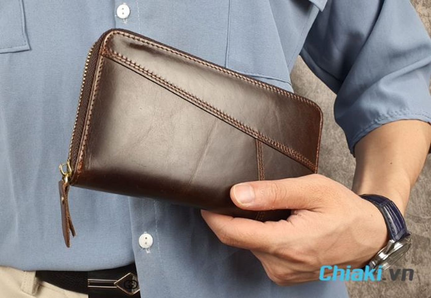 Qu&agrave; tặng sinh nhật cho nam 30 tuổi - V&iacute; da cầm tay