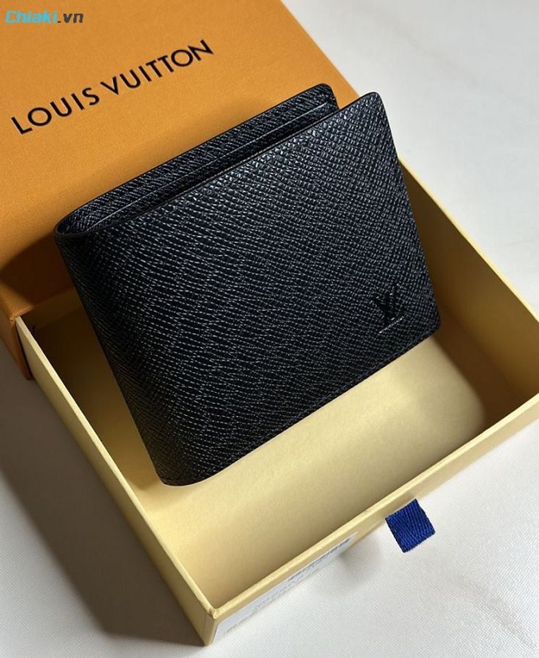 Tặng v&iacute; da cho sếp thay lời ch&uacute;c sếp lu&ocirc;n hanh th&ocirc;ng, c&ocirc;ng việc thuận lợi, t&agrave;i lộc dồi d&agrave;o