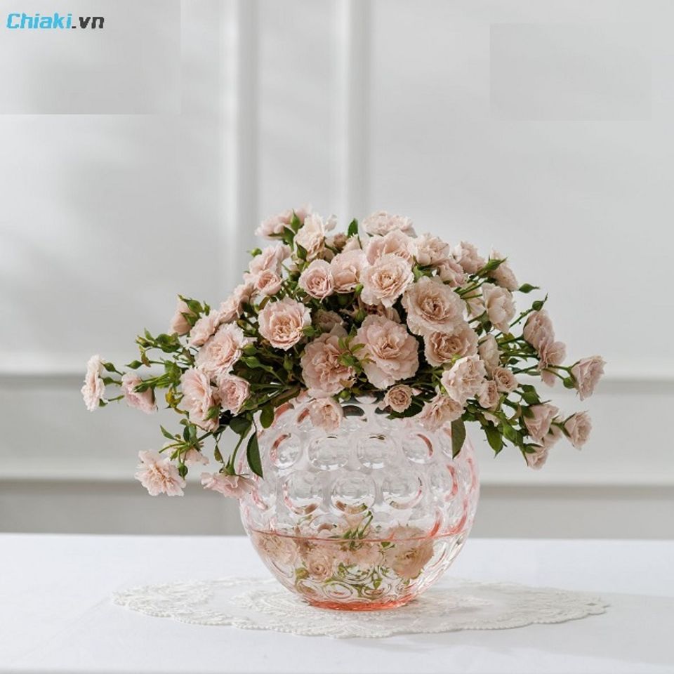 B&igrave;nh hoa pha l&ecirc; mini c&oacute; thể đặt tr&ecirc;n b&agrave;n l&agrave;m việc hoặc trong ph&ograve;ng kh&aacute;ch m&agrave; kh&ocirc;ng chiếm nhiều diện t&iacute;ch.&nbsp;