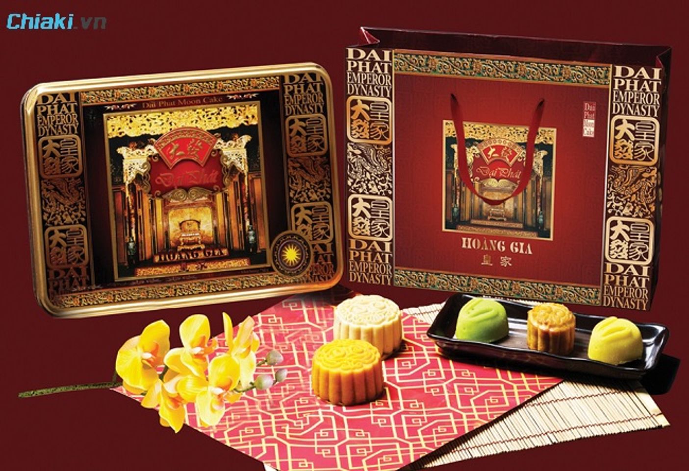 Hộp b&aacute;nh k&egrave;m t&uacute;i da sang trọng thể hiện sự qu&yacute; ph&aacute;i v&agrave; tr&acirc;n trọng trong quan hệ hợp t&aacute;c