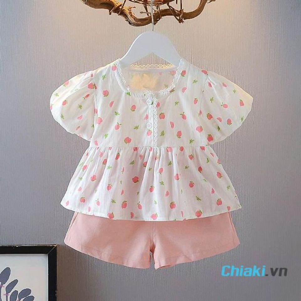 Qu&agrave; sinh nhật cho b&eacute; g&aacute;i 1 tuổi - Quần &aacute;o xinh xắn
