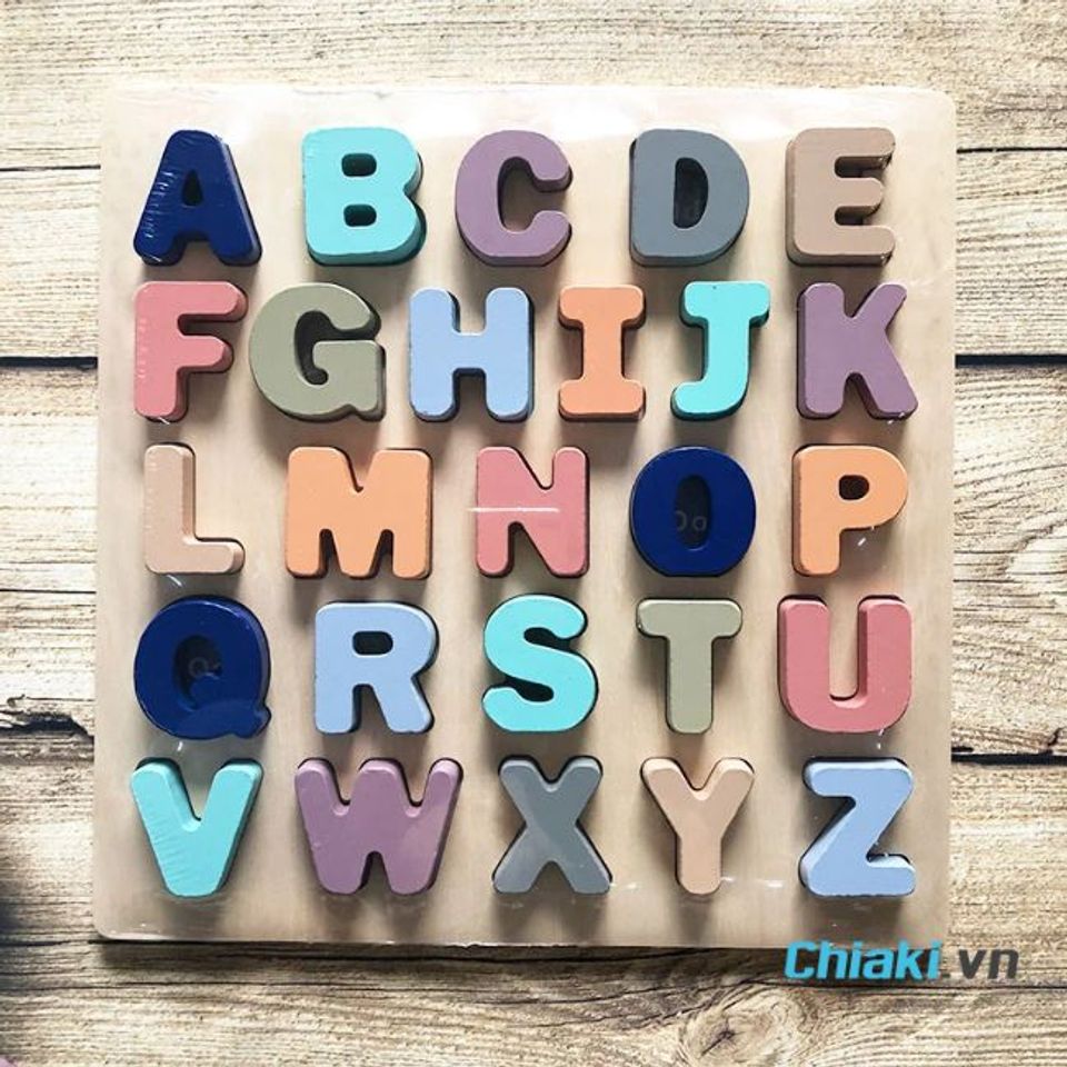 Qu&agrave; sinh nhật cho b&eacute; g&aacute;i 2 tuổi - Bảng chữ c&aacute;i bằng gỗ