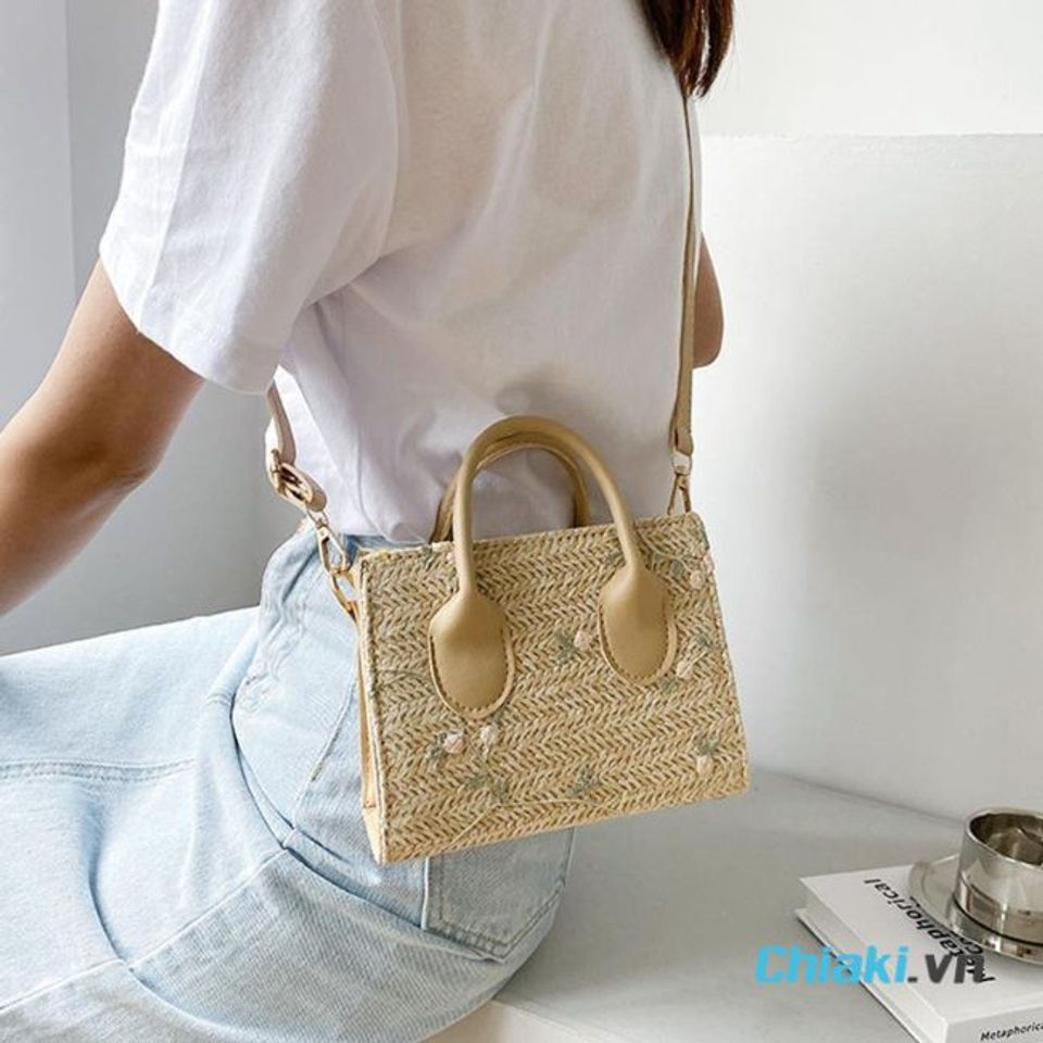 Qu&agrave; sinh nhật cho con g&aacute;i 17 tuổi - T&uacute;i x&aacute;ch nhỏ gọn