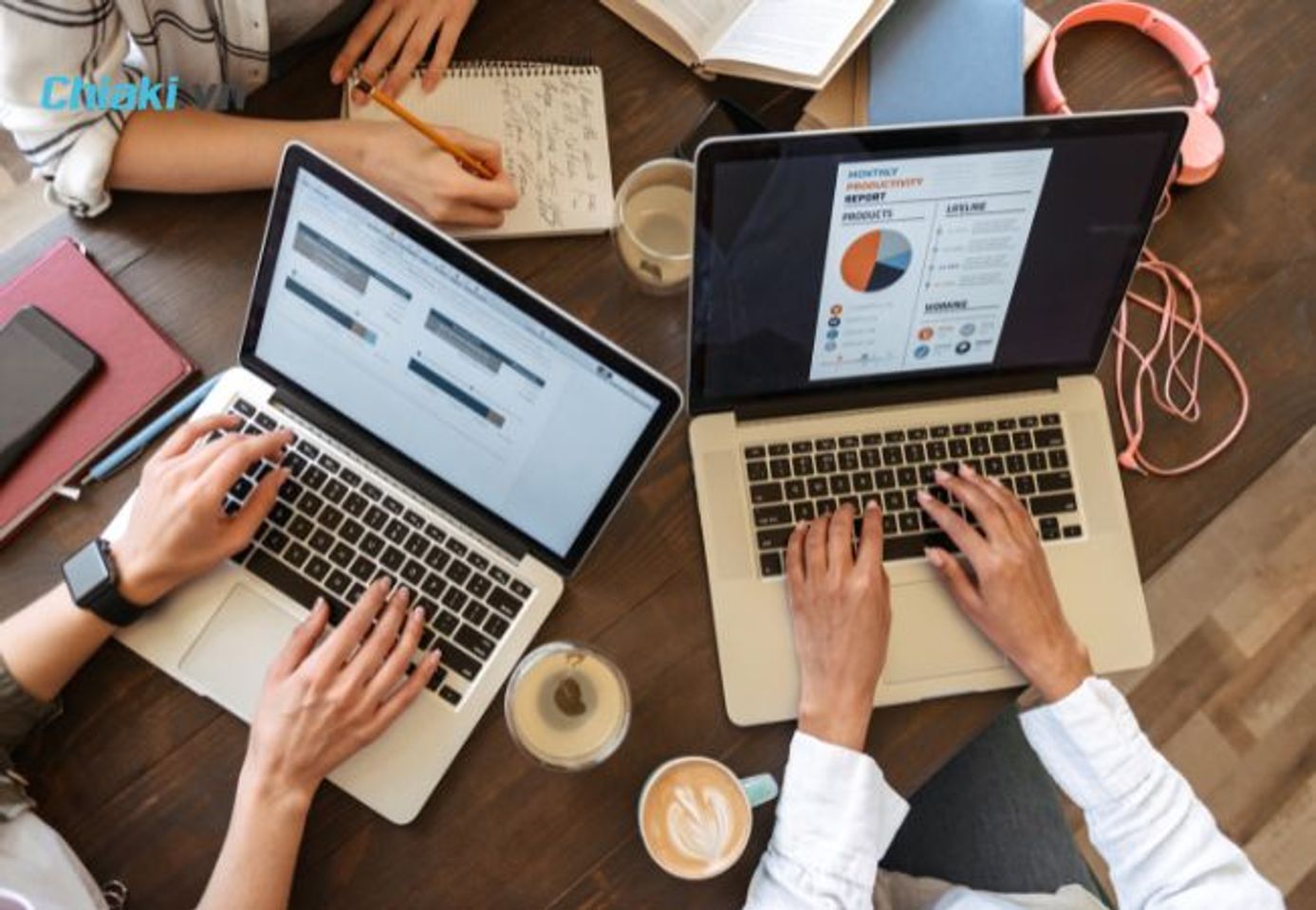Laptop văn ph&ograve;ng l&agrave; m&oacute;n qu&agrave; &ldquo;đầu tư d&agrave;i hạn&rdquo; chắc chắn người nhận sẽ bất ngờ