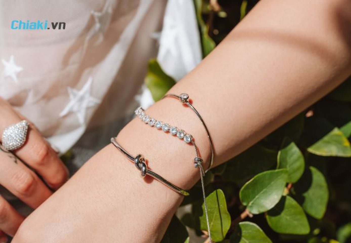 V&ograve;ng tay&nbsp;vừa thẩm mỹ, vừa mang &yacute; nghĩa cầu may