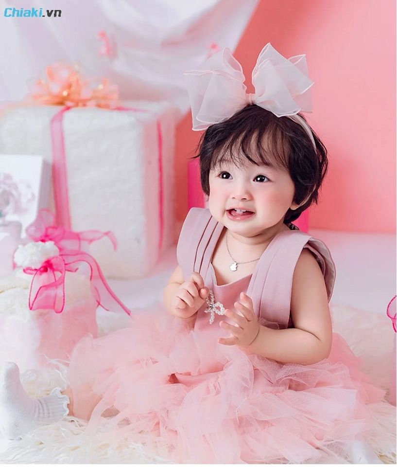 T&ecirc;n con g&aacute;i họ Nguyễn xinh đẹp, t&agrave;i năng