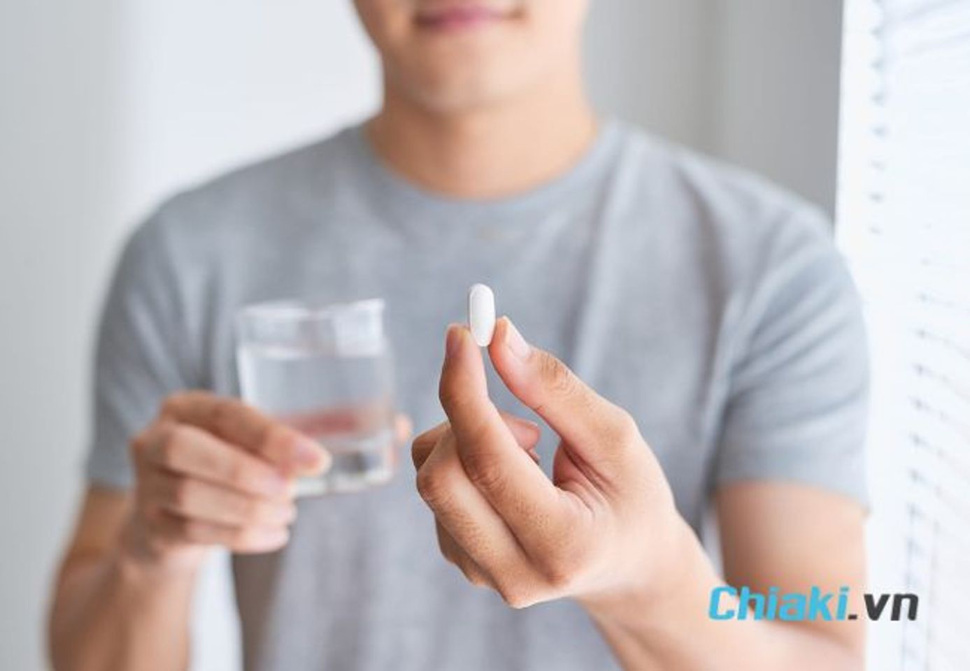 Nam giới d&ugrave;ng vi&ecirc;n uống trắng da được kh&ocirc;ng