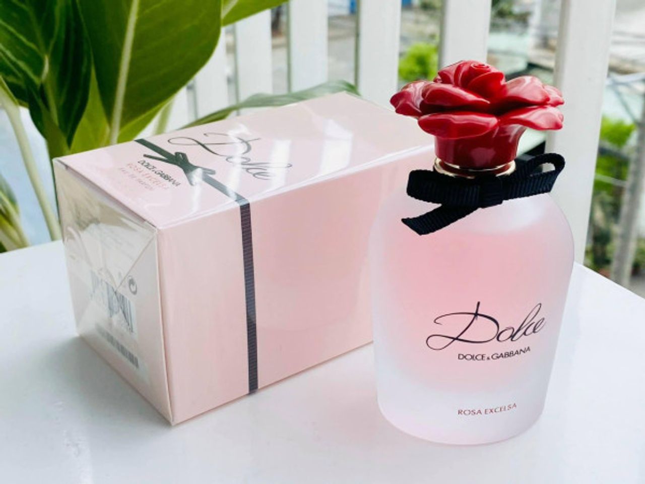 Nước hoa nữ Dolce Gabbana Dolce Rosa Excelsa EDP 1