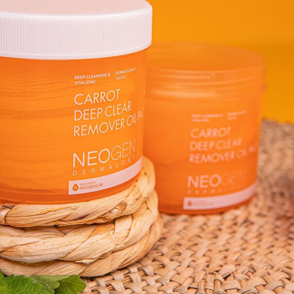 Pad Dầu Tẩy Trang Neogen Dermalogy Carrot Deep Clear Oil Pad 150ml (60 Pads) hiện đã có mặt tại Chiaki.vn