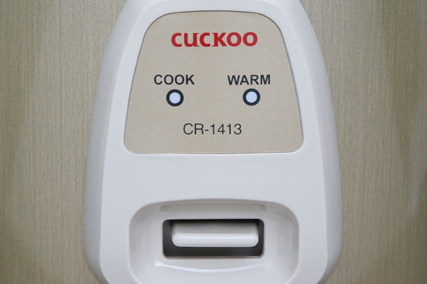Nồi cơm điện Cuckoo với 2 chức năng nấu và hâm nóng 