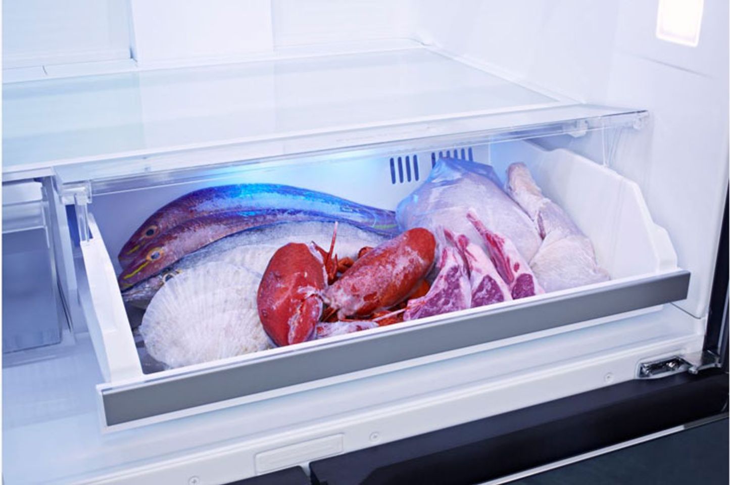 tủ lạnh Panasonic inverter sẽ bảo quản thực phẩm tươi sống (thịt, cá) ở nhiệt độ -3 độ C