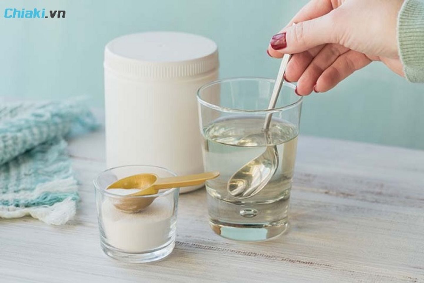 Khi uống collagen bị nổi mụn c&oacute; n&ecirc;n ngừng sử dụng?
