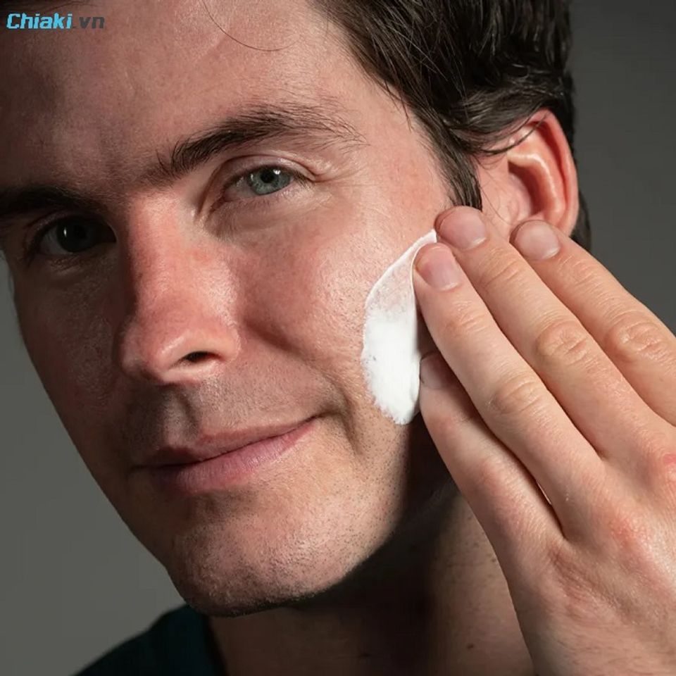 Skincare cho nam da dầu chuẩn chỉnh bắt buộc phải c&oacute; gel dưỡng ẩm cấp nước