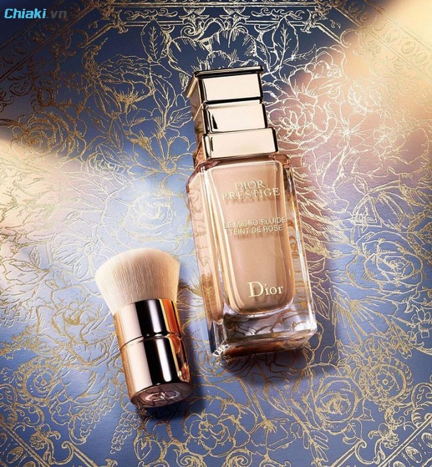 Kem nền DIOR Prestige Le Micro Fluide Foundation tạo hiệu ứng da căng b&oacute;ng, khỏe, trong veo như sương mai