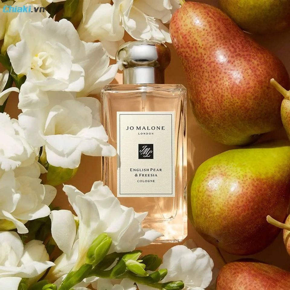 Nước hoa Jo Malone London English Pear & Freesia hương thơm thoang thoảng được lan tỏa một c&aacute;ch sạch sẽ, nhẹ nh&agrave;ng
