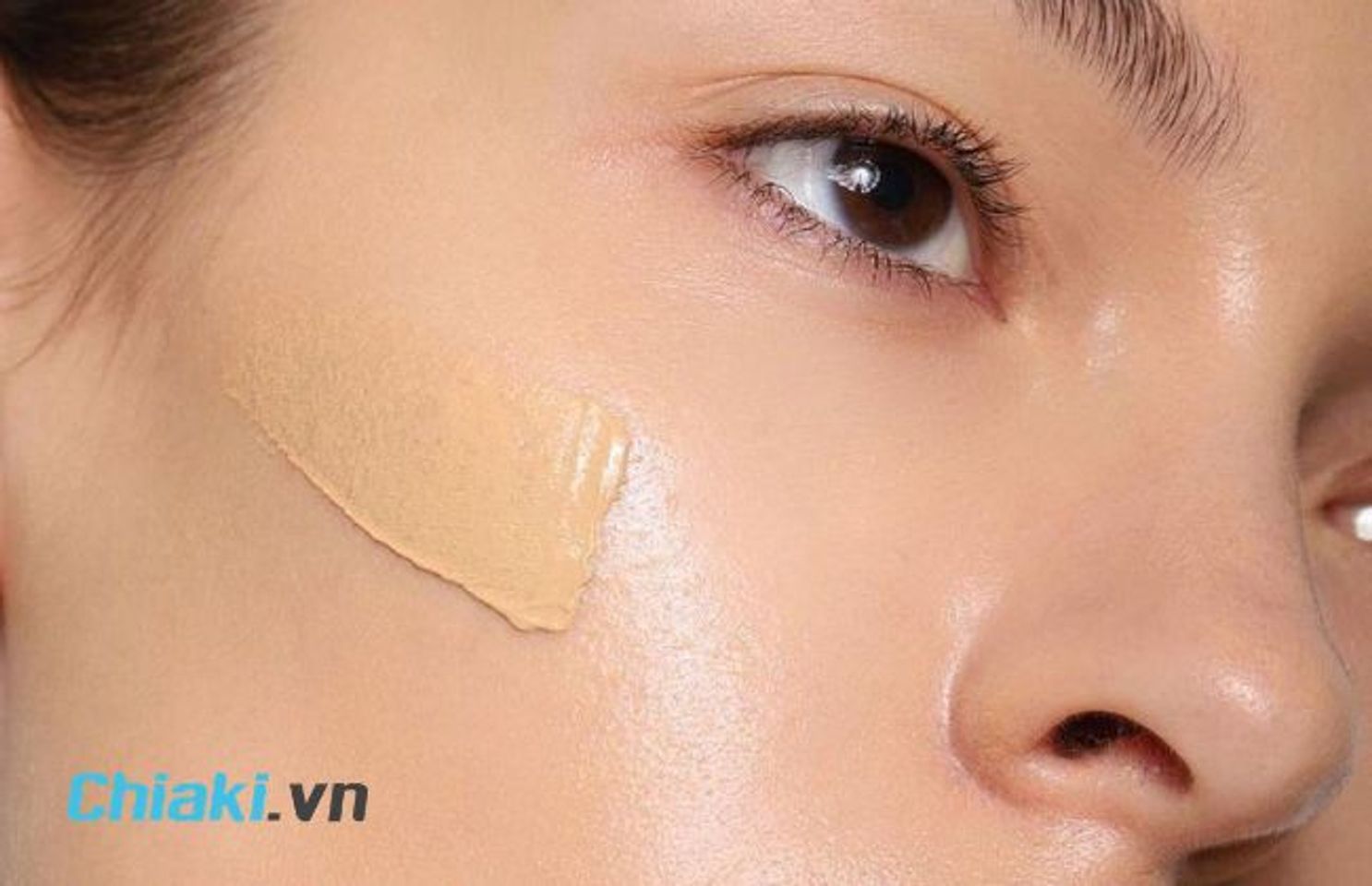 Kem chống nắng c&oacute; m&agrave;u l&agrave; g&igrave;