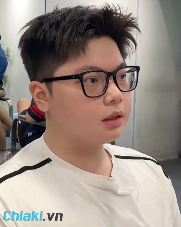 Kiểu t&oacute;c Ivy League hợp nam mặt tr&ograve;n tạo cảm gi&aacute;c thanh gọn